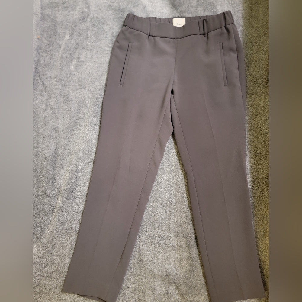 Aritzia Wilfred Size 00 Capri. Good Condition.
